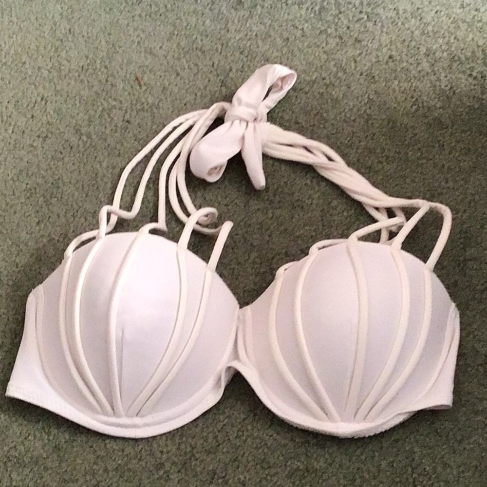White Bikini Top 👙